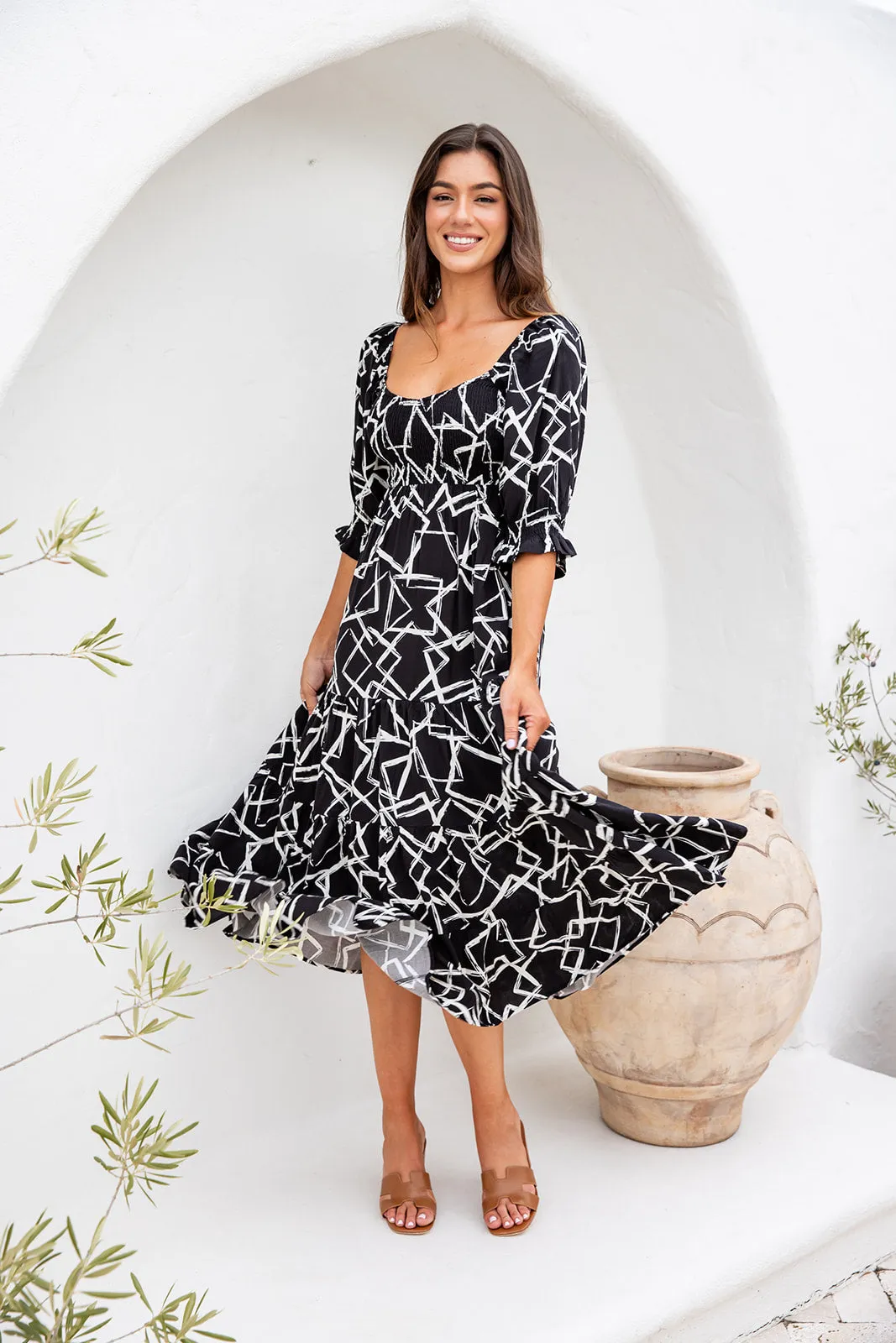 Dofi Maxi Dress - Black