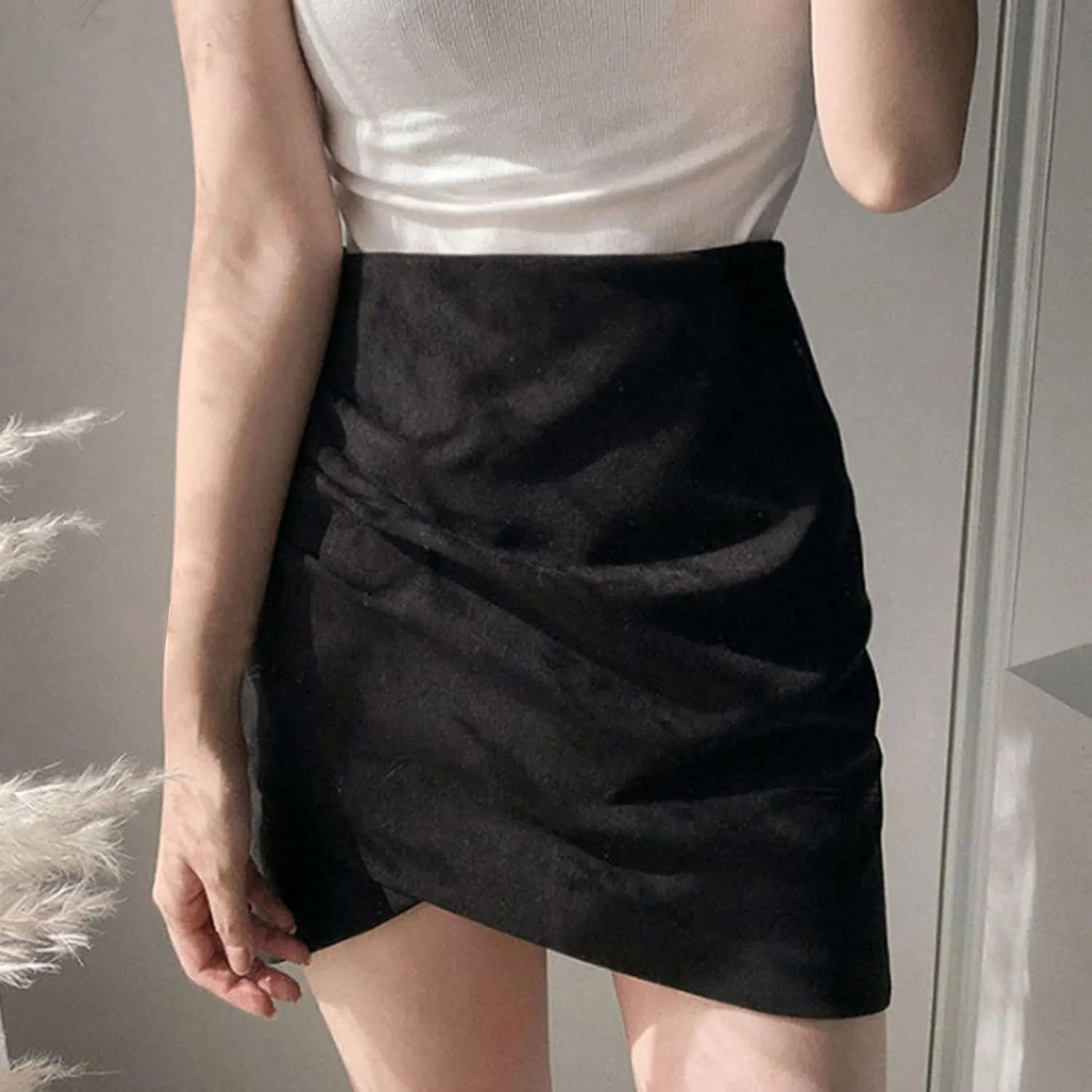 Women's Mid Waist Corduroy A-line Slim Fit Mini Skirt Autumn Winter Faux Suede Bodycon Short Pleated Skirt